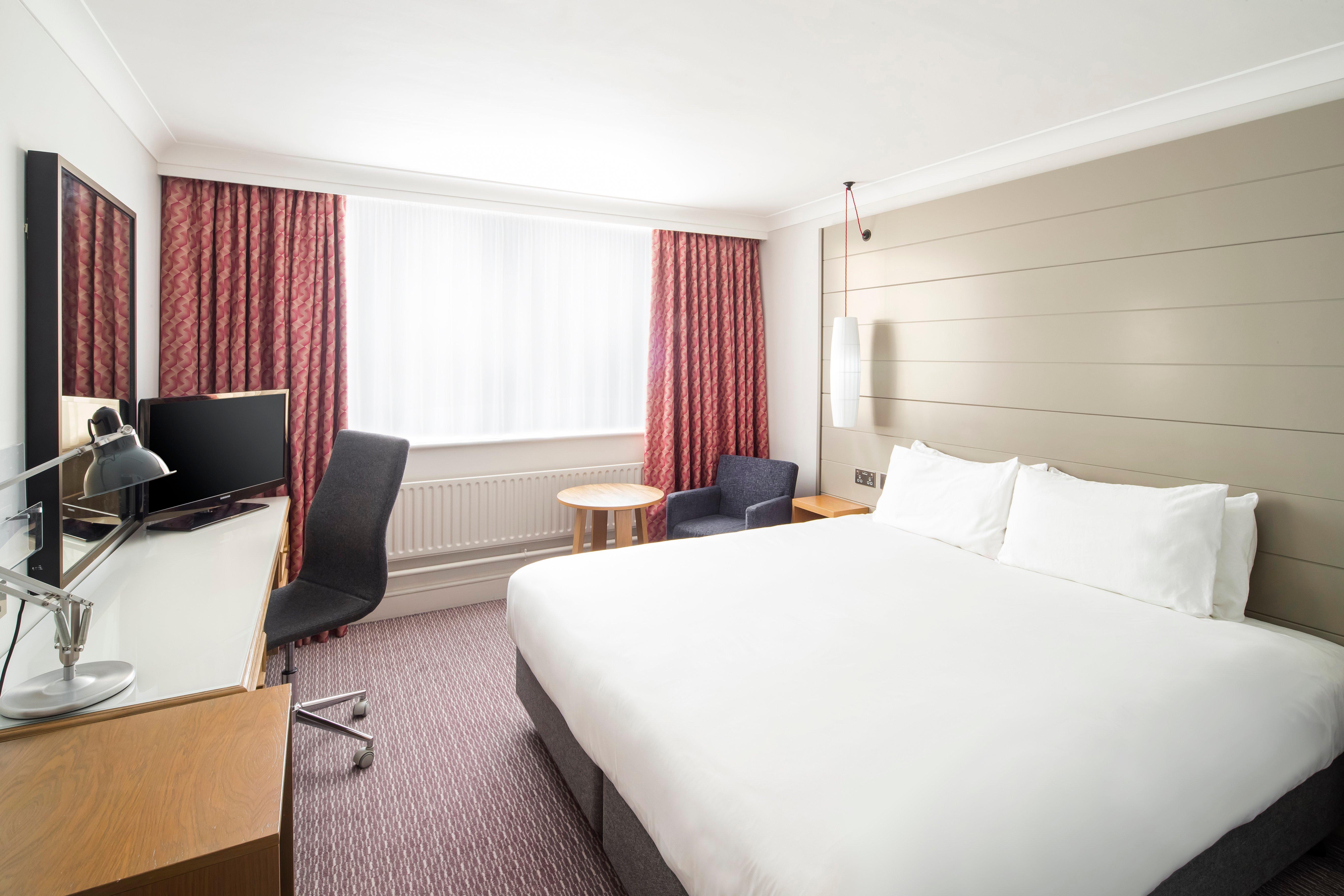 Holiday Inn Peterborough West By Ihg Bagian luar foto