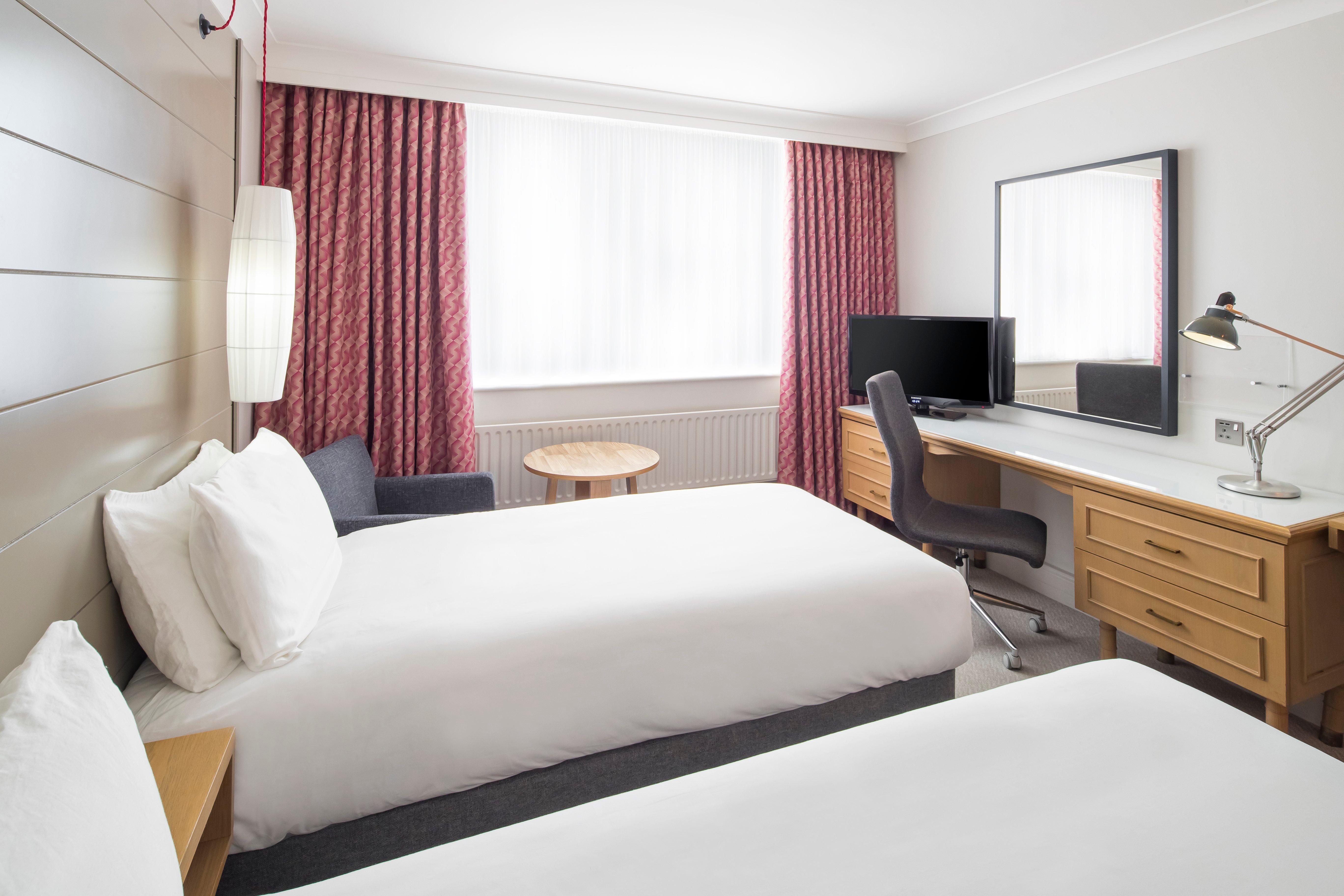 Holiday Inn Peterborough West By Ihg Bagian luar foto
